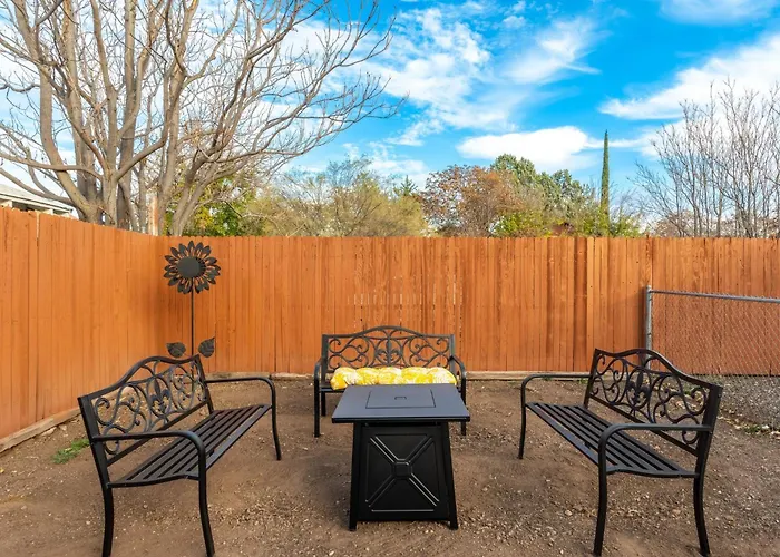 3Br Cozy Cottonwood Home - Just Walk To Old Town! Holiday home