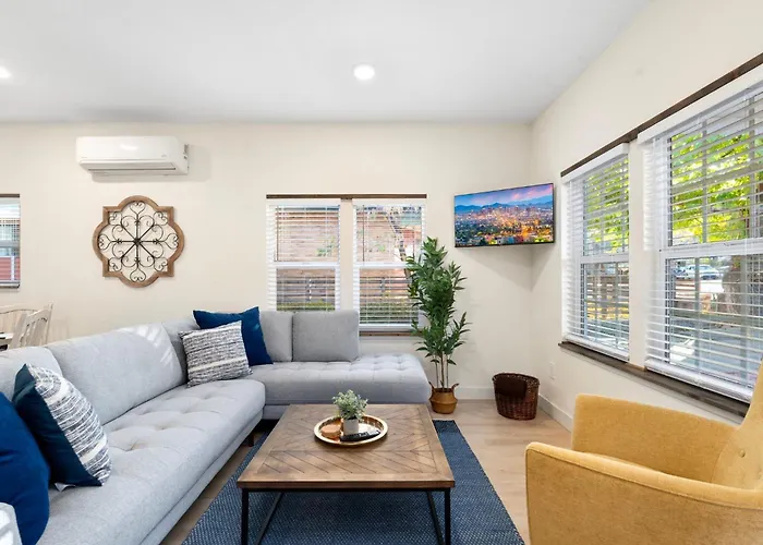 Holiday home 3Br Cozy Cottonwood Home - Just Walk To Old Town! *